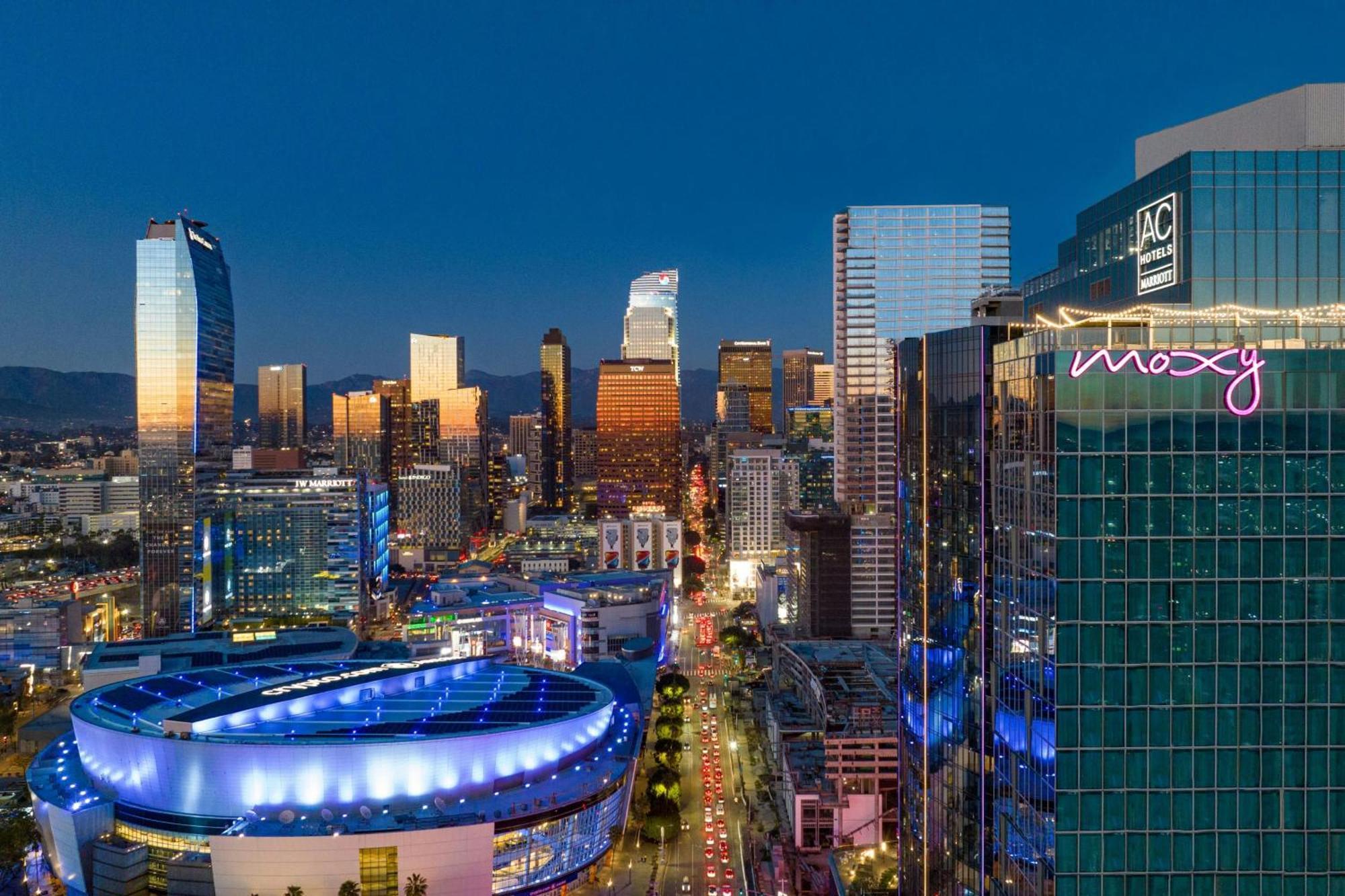 Ac Hotel By Marriott Downtown Los Angeles Exterior photo
